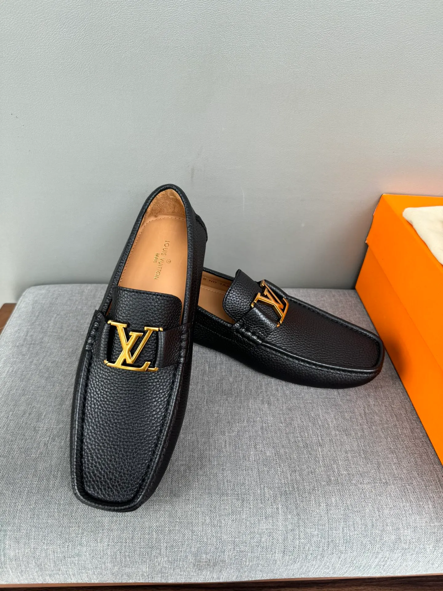 Batch 740💰[strong][strong][strong] Original order quality, new models at the counter, LV Louis Vuitton counter new models, handmade men's driving shoes, bean shoes, slip-on shoes, lazy shoes, exquisite hand-stitching, workmanship details comparable to the counters, Italian imported pebbled cowhide, water-dyed cowhide lining, sweat-absorbent and deodorant, black, 39-44 in large quantities in stock (38, 45 custom-made)